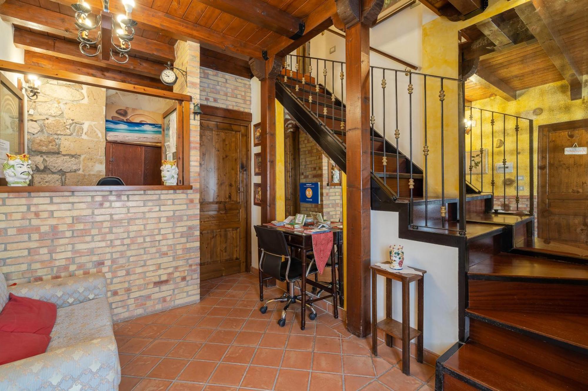 Elsa D'Ortigia - I Tre Archi Hotel Сиракуза Екстериор снимка