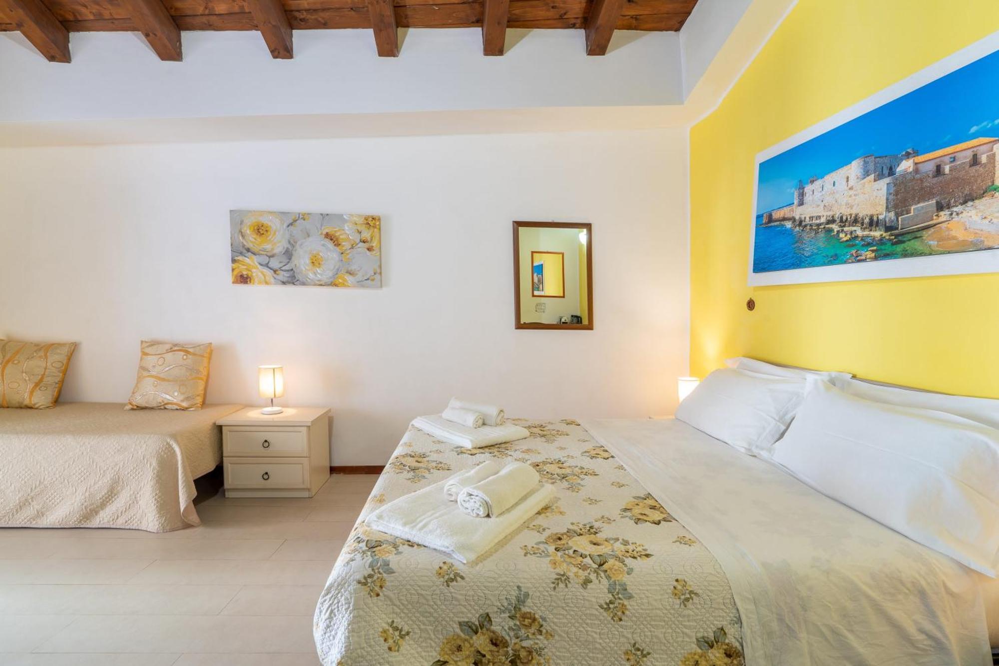 Elsa D'Ortigia - I Tre Archi Hotel Сиракуза Екстериор снимка